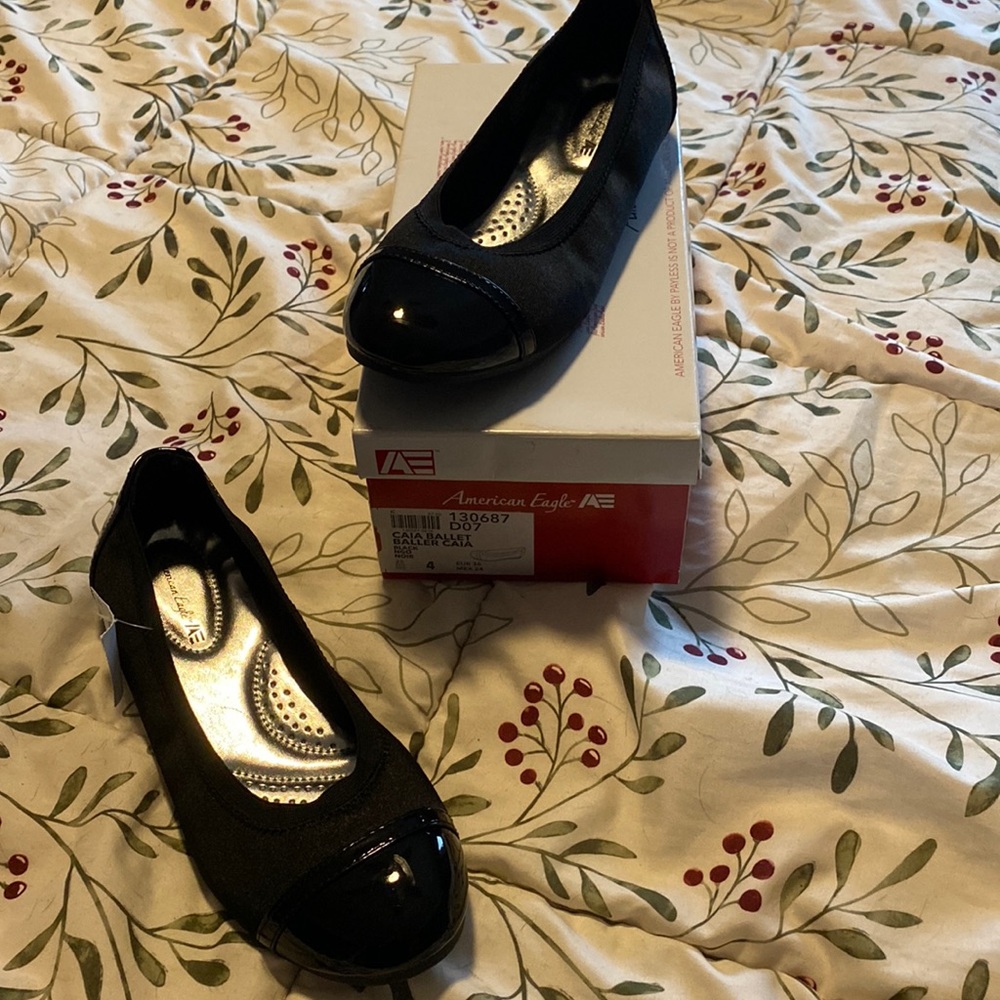 Girls size 4 shoes